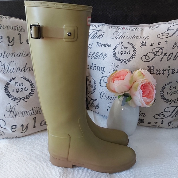 Hunter green rain boots tall - Picture 4 of 16